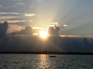 Sunset in Thu Bon river